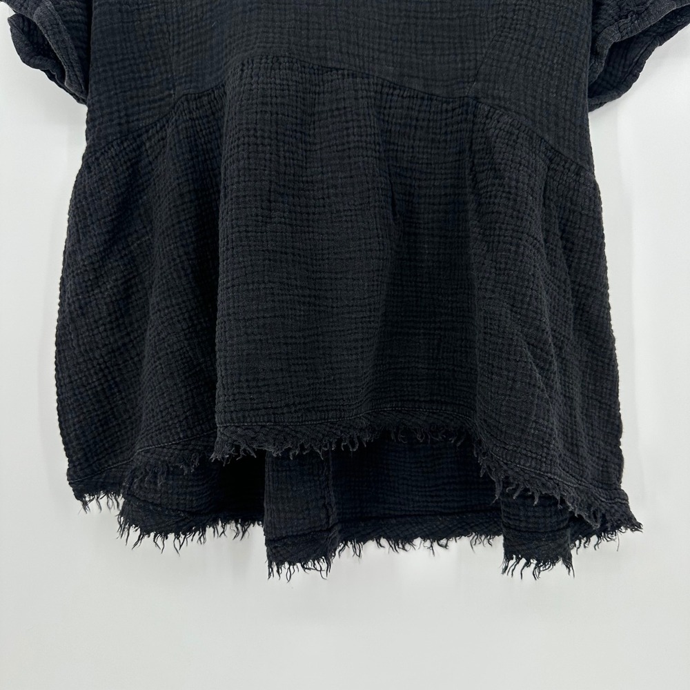 Umgee USA Boutique Black Faded Cotton Gauze V Neck Short Sleeve Shirt Frayed M - Picture 3 of 6